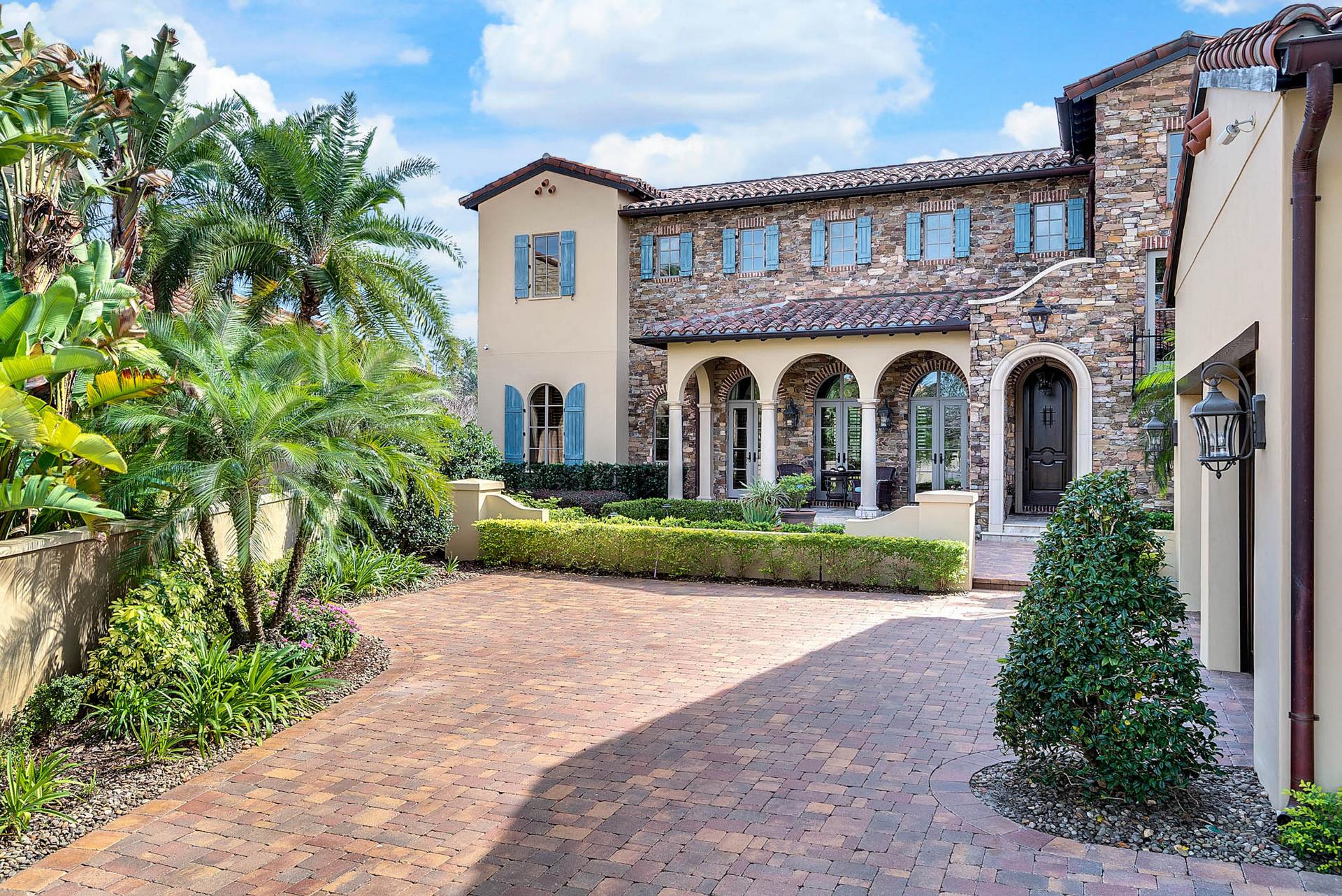 9720EarleCtGoldenOakFL32836—02—Front TotalCare Orlando